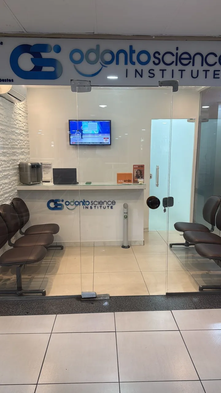 Entrada da Odontoscience, Sala 323 do Itaguaí Shopping